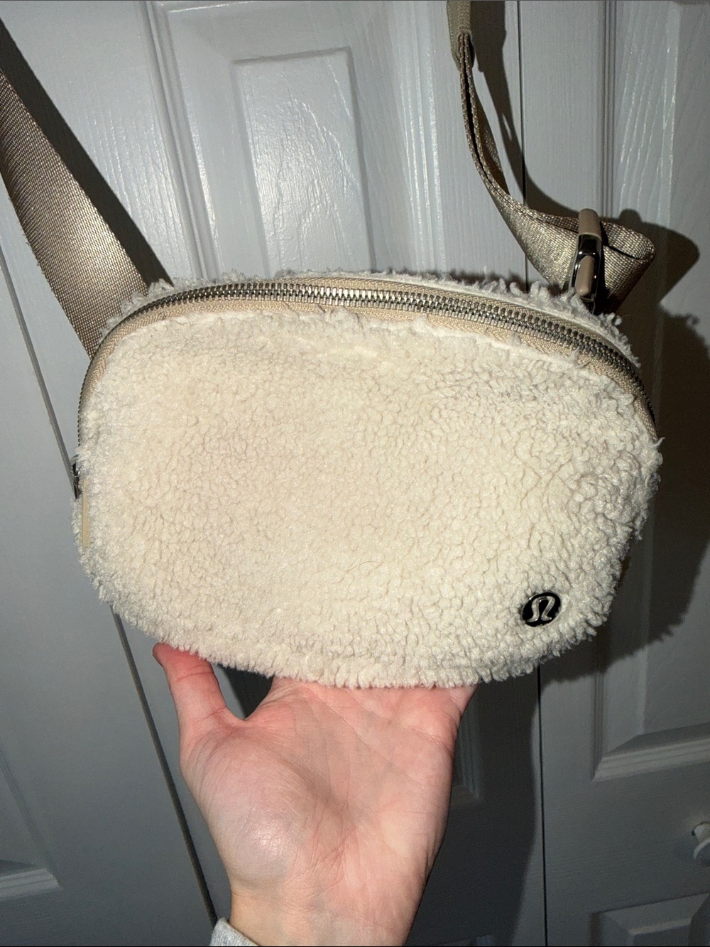 lululemon athletica sherpa belt bag